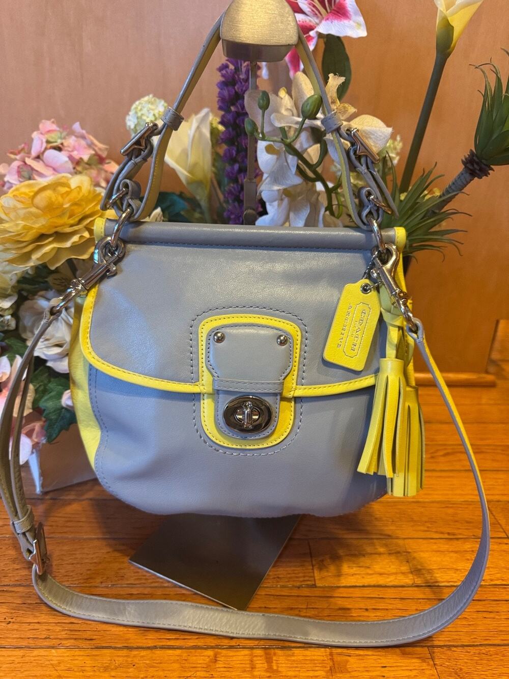 Coach Legacy Archival Two Tone Leather Willis 22409 purse (110